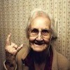    我在人民广场吃着炸鸡
